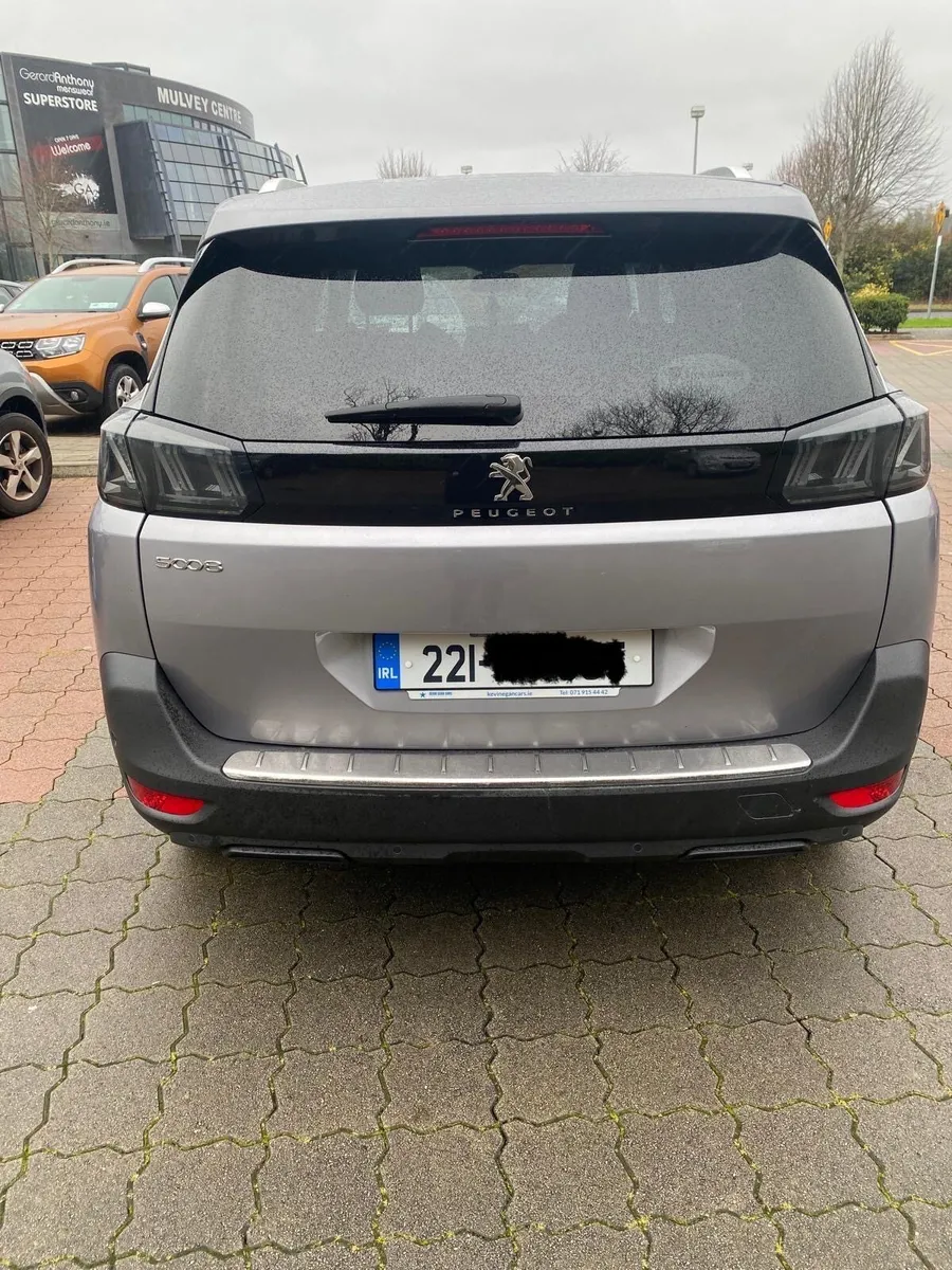 2022 Peugeot 5008 FL Allure - Image 2