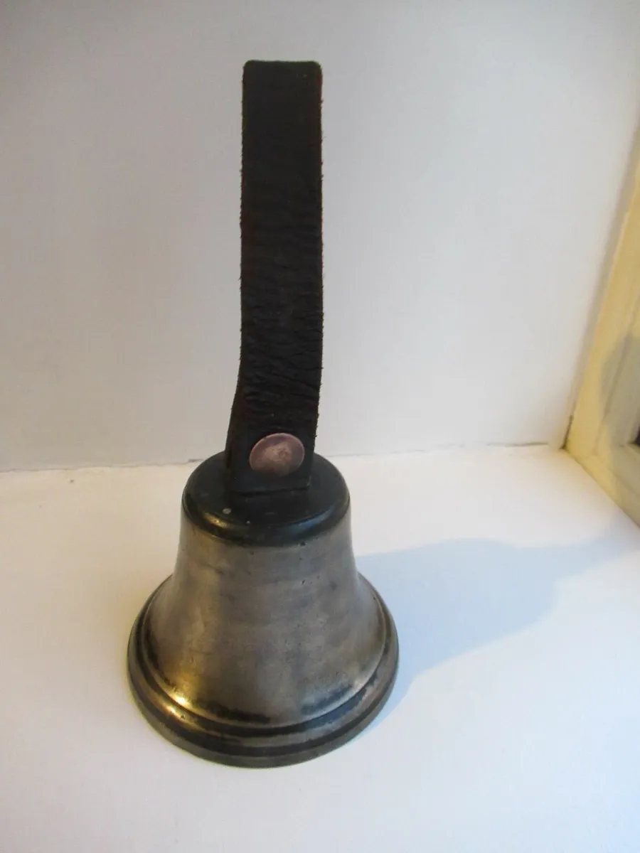 antique vintage SCHOOL BELL bronze cottage pub - Image 3