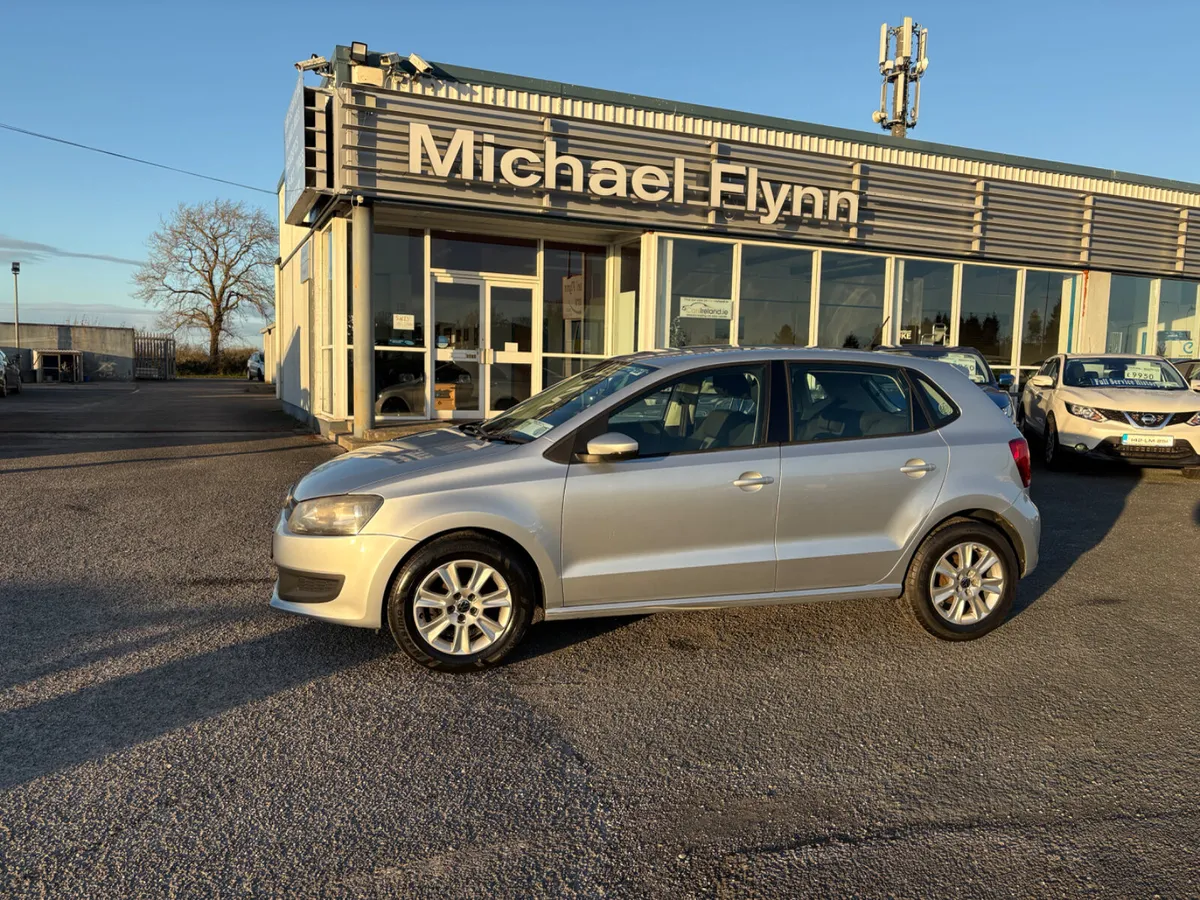 Volkswagen Polo Trend 1.25dr Low Kms FSH - Image 2