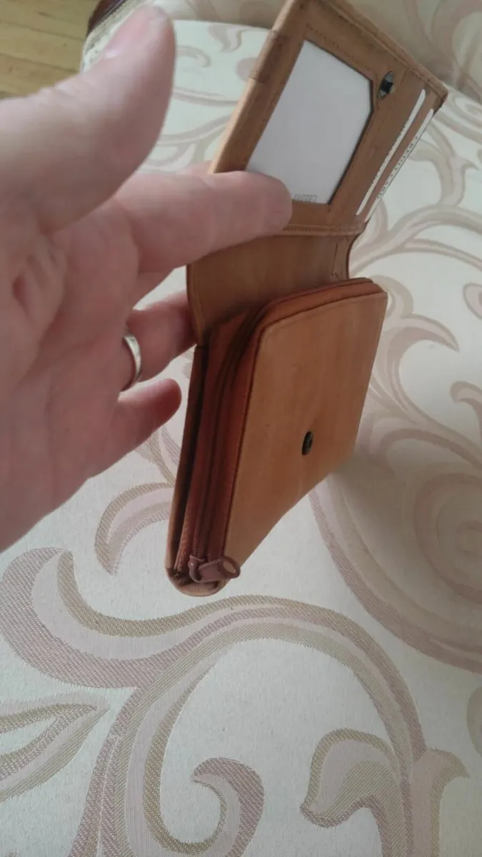 Job lot of 50 leather style wallets - Image 4