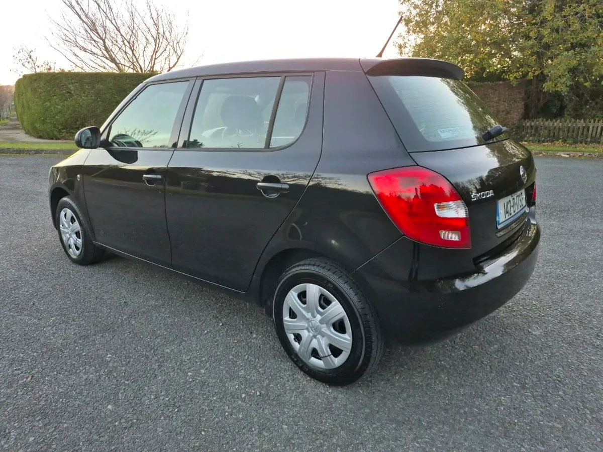 SKODA FABIA**ONLY 67,000mls**LIKE NEW - Image 4