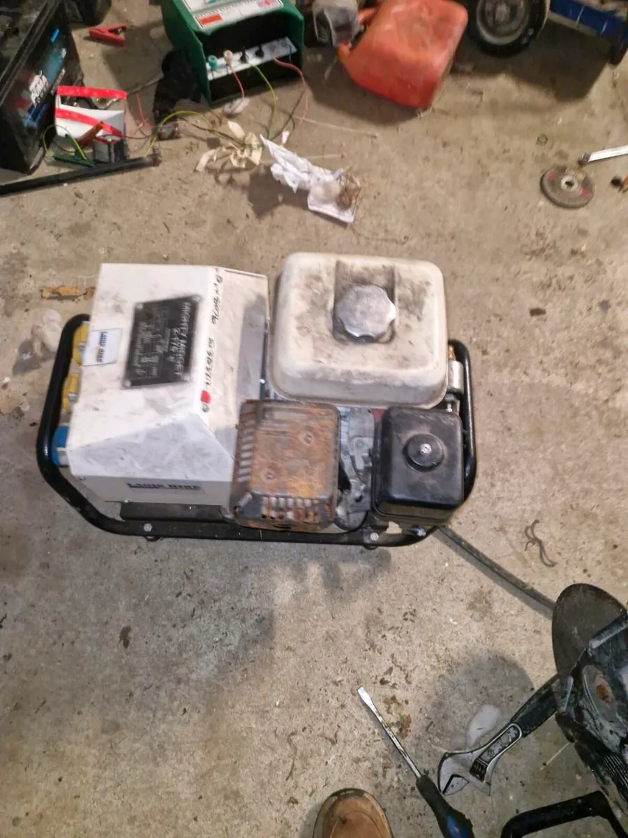 Mighty Midget  Petrol Welder - Image 1