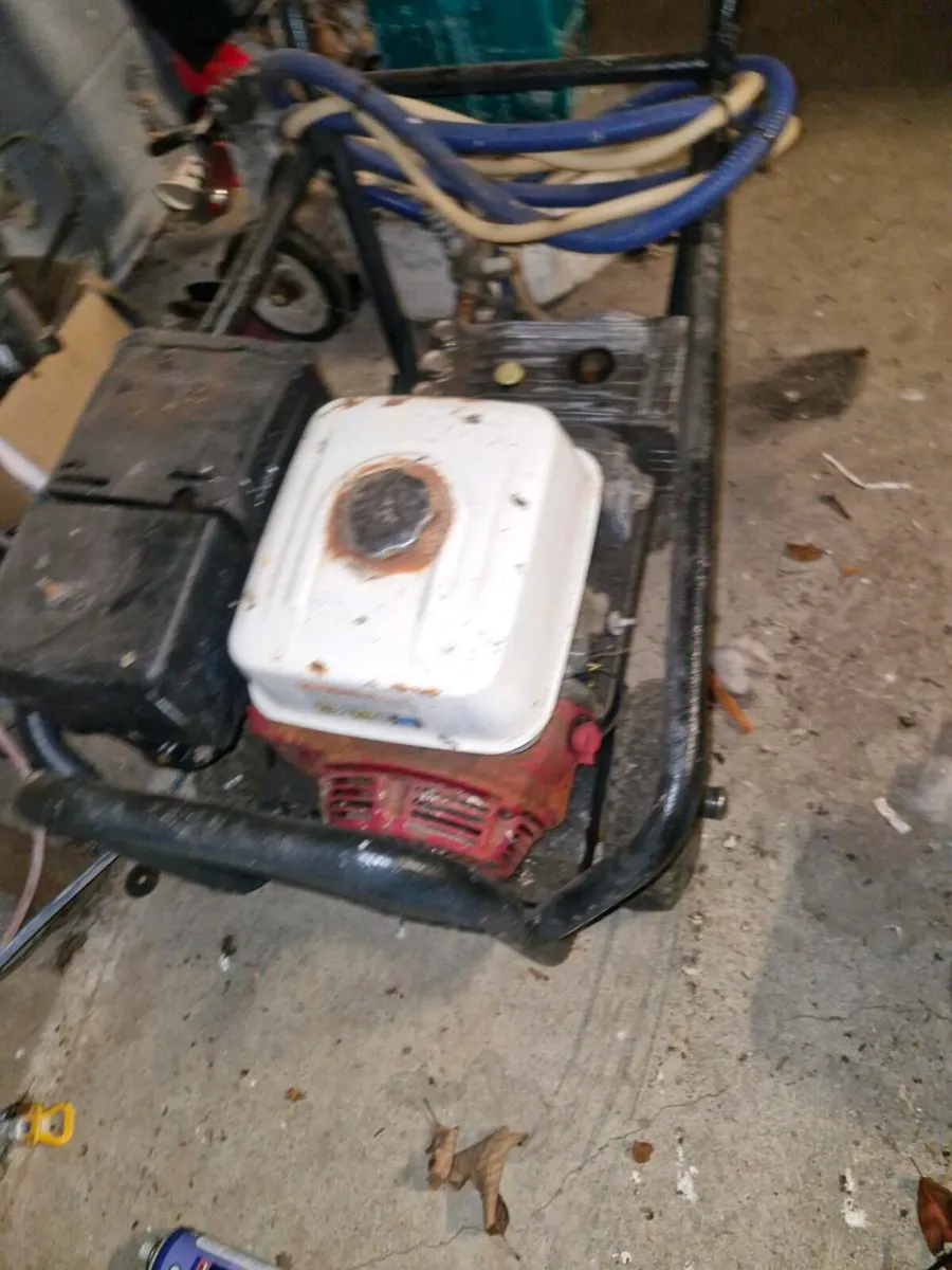 Power washer - Image 1