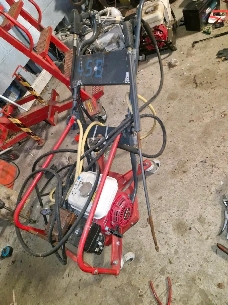 Power washer - Image 1