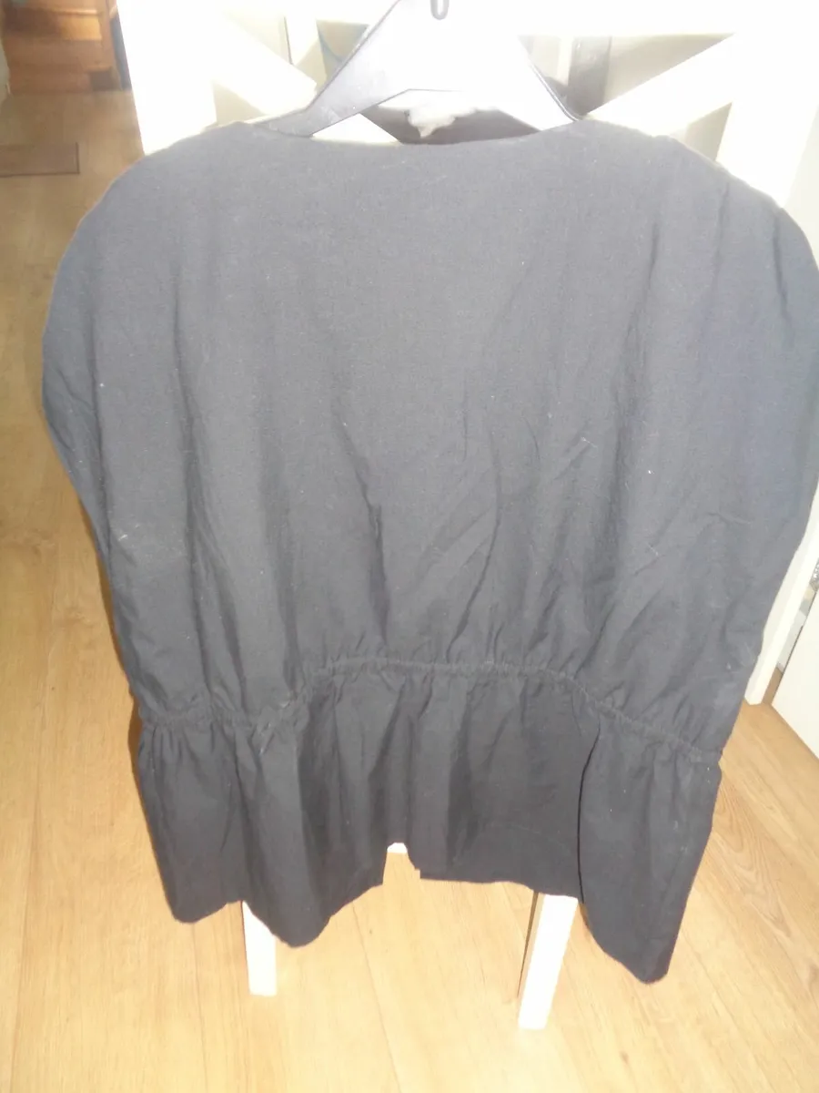 Ladies Sleeveless Top for Sale - Image 3