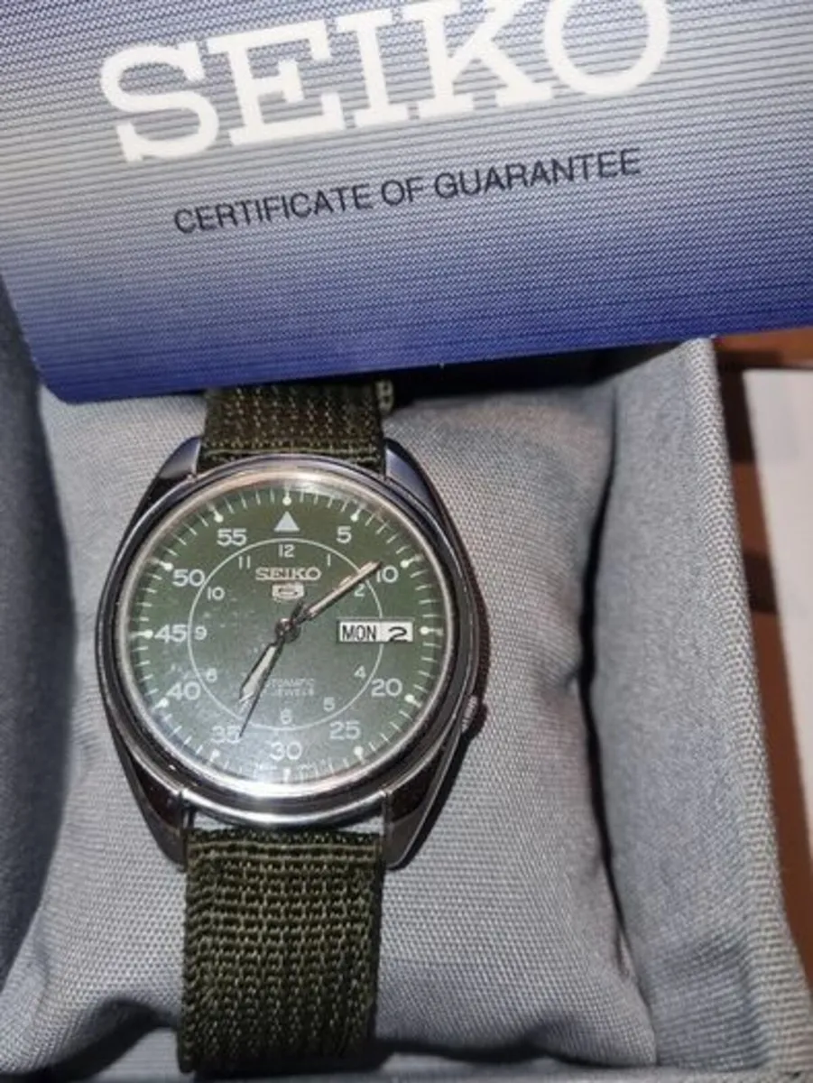 Seiko 5 automatic military watch - Image 2