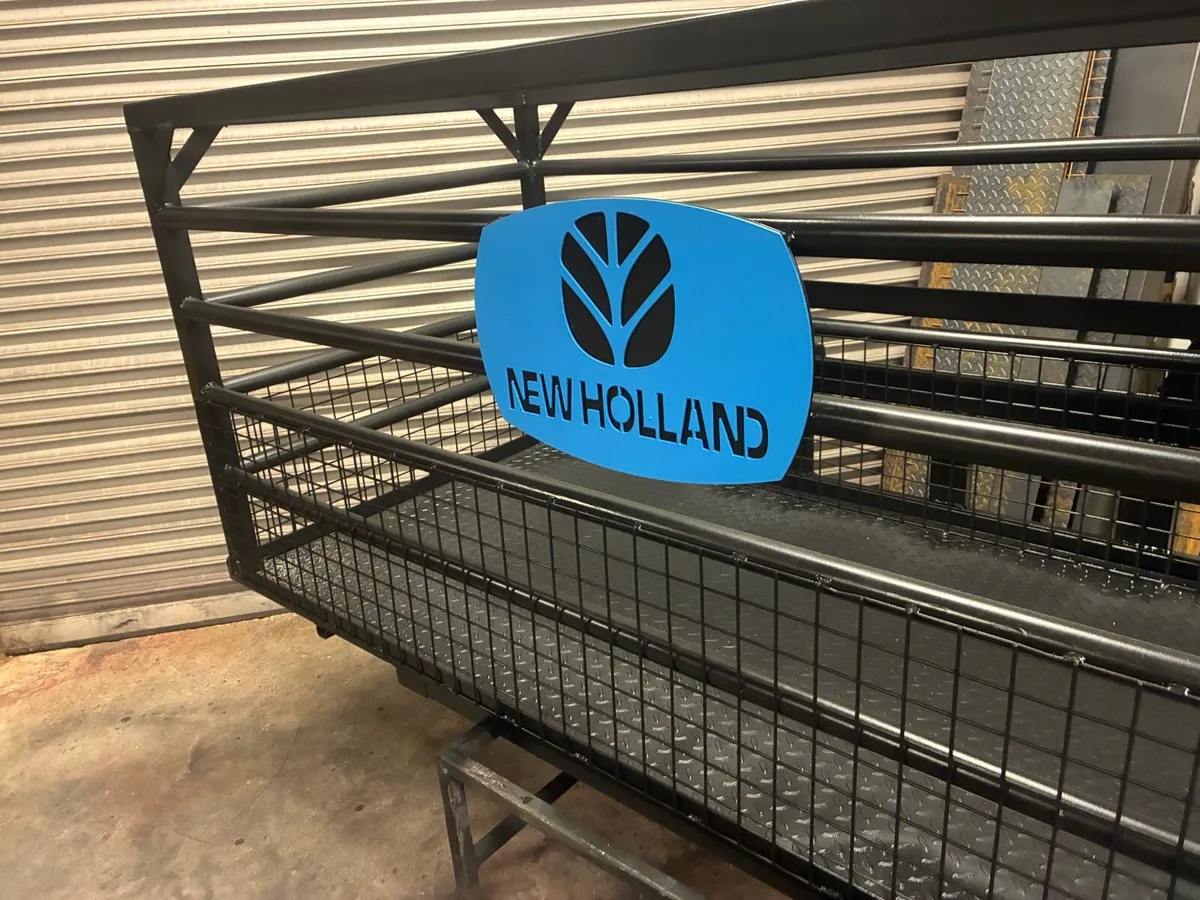 New Holland calf transport cage - Image 3
