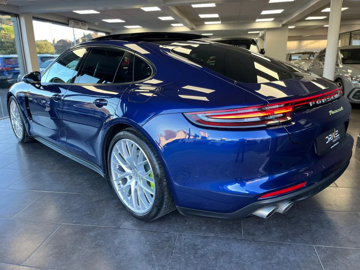 192d Porsche Panamera 4 E-Bybrid - Image 3