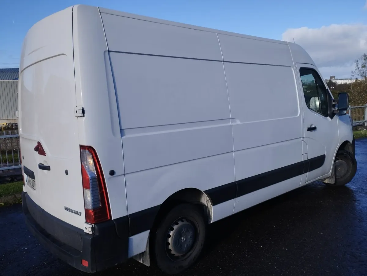 Renault Master 2020 - Image 2
