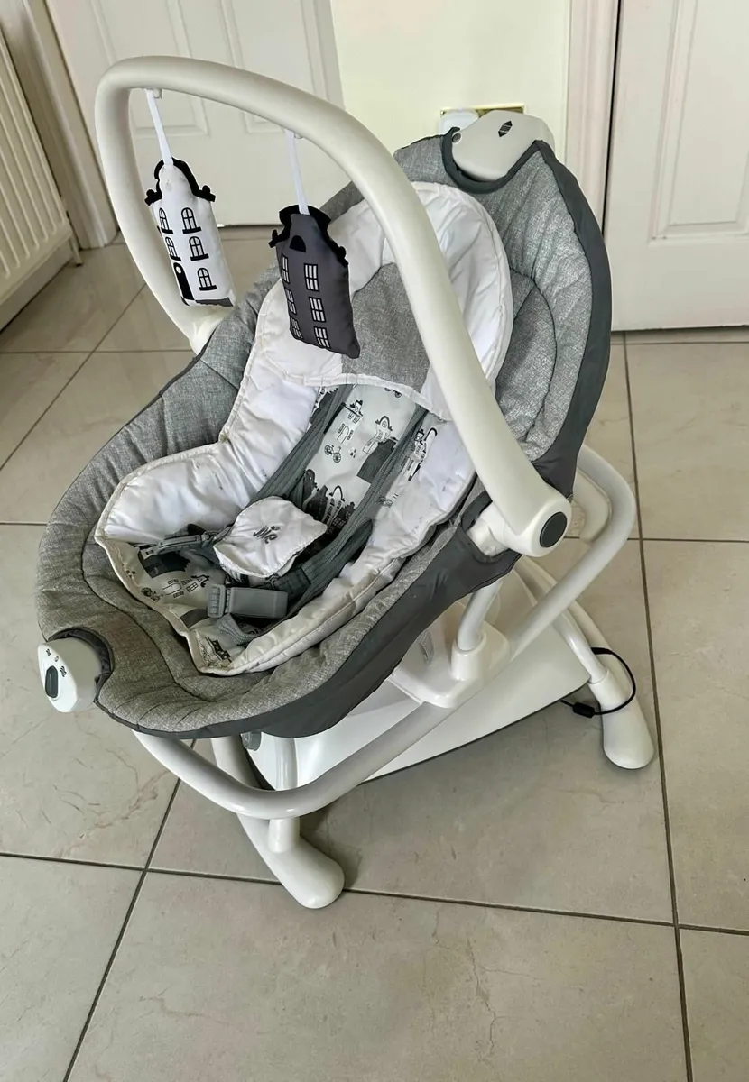 Joie Sansa baby rocker/swing seat - Image 1