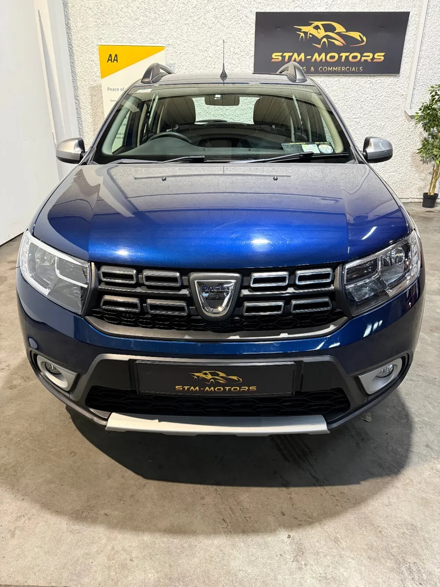 Dacia Sandero Stepway 2017 low kms - Image 2