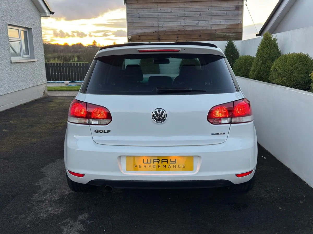2011 Volkswagen Golf Bluemotion 1.6 TDI 105 - Image 3