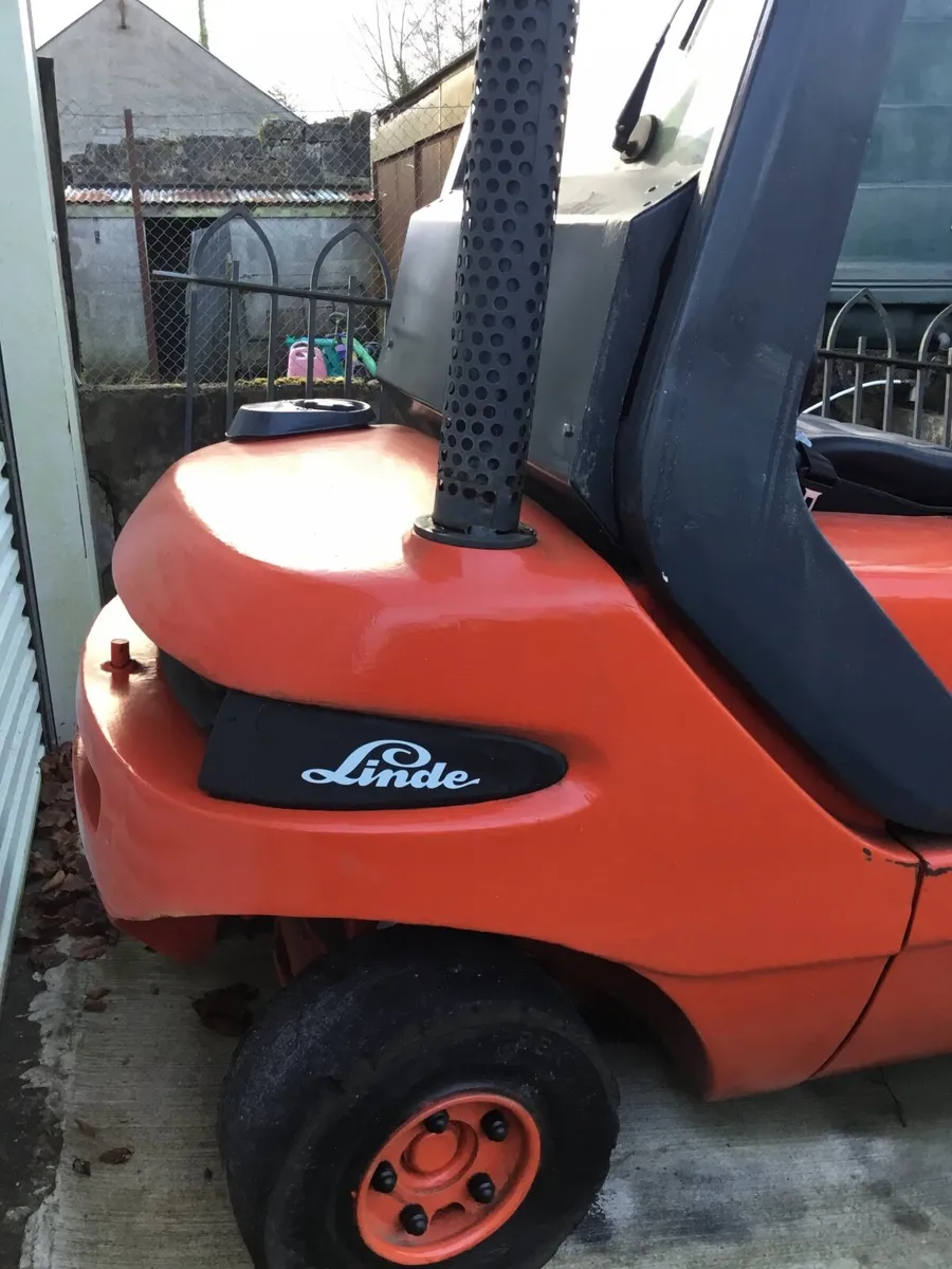 Forklift  Linde 2.5 Ton Diesel - Image 3