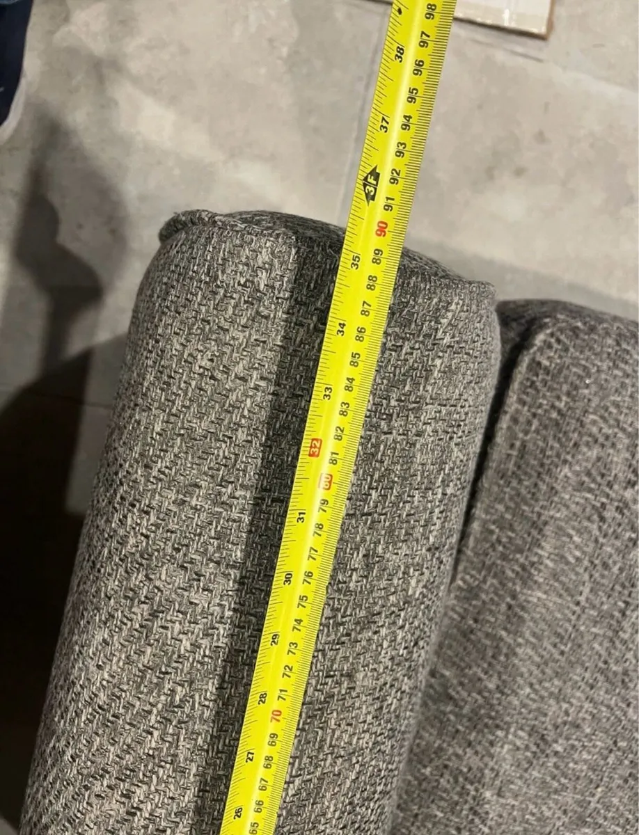 Quality 2-Seater Sofa - Image 3