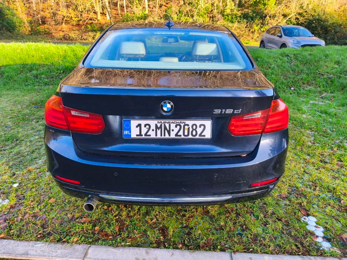 BMW 3 series Luxury 2012 - Image 3