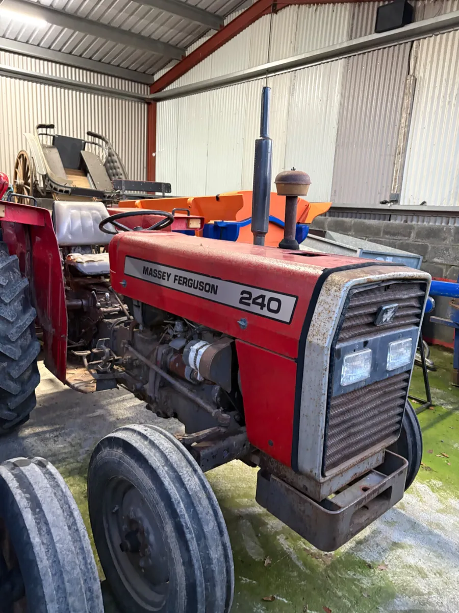 Massey Ferguson 240 - Image 3