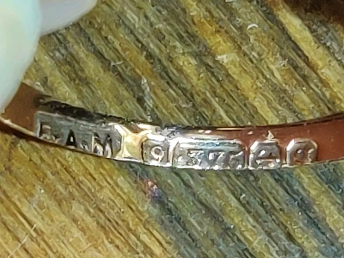 RED ROMAN, 9CT Vintage Unisex Sapphire Signet Ring - Image 2