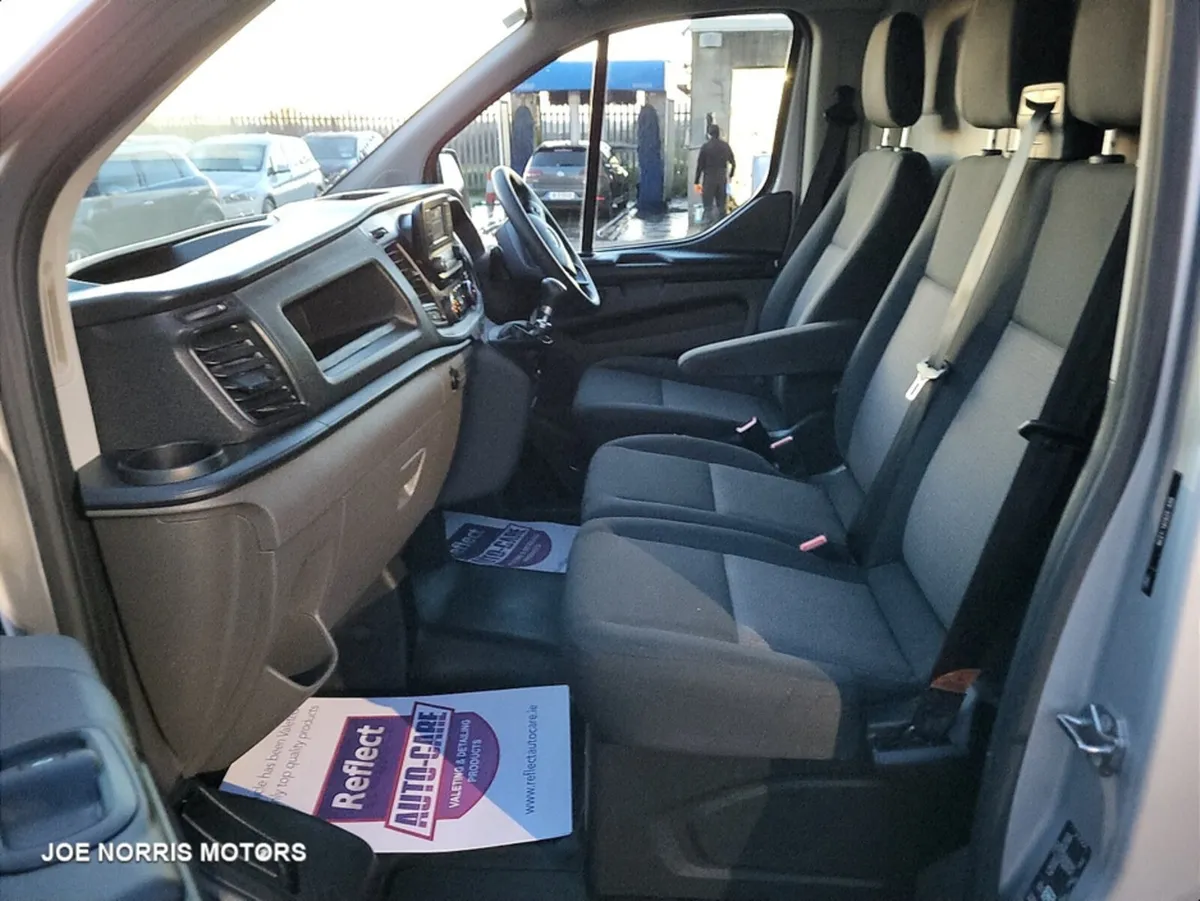 Ford Transit Custom 300S TREND 2.0 3DR - Image 4