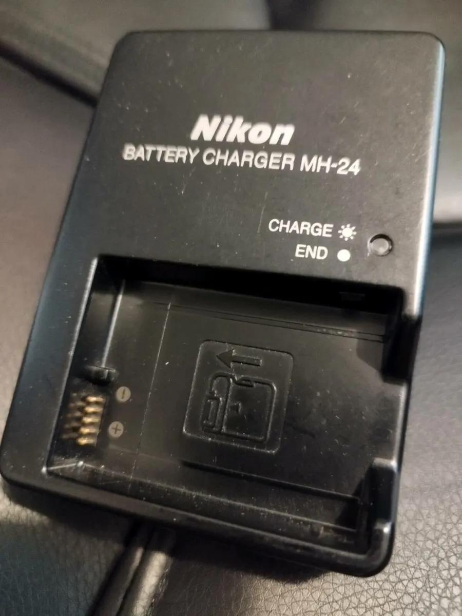 Nikon D300  3k frame count!! - Image 3