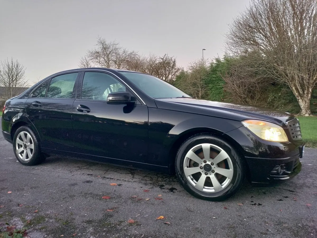 Mercedes-Benz Nct 22/11/2026 - Image 2