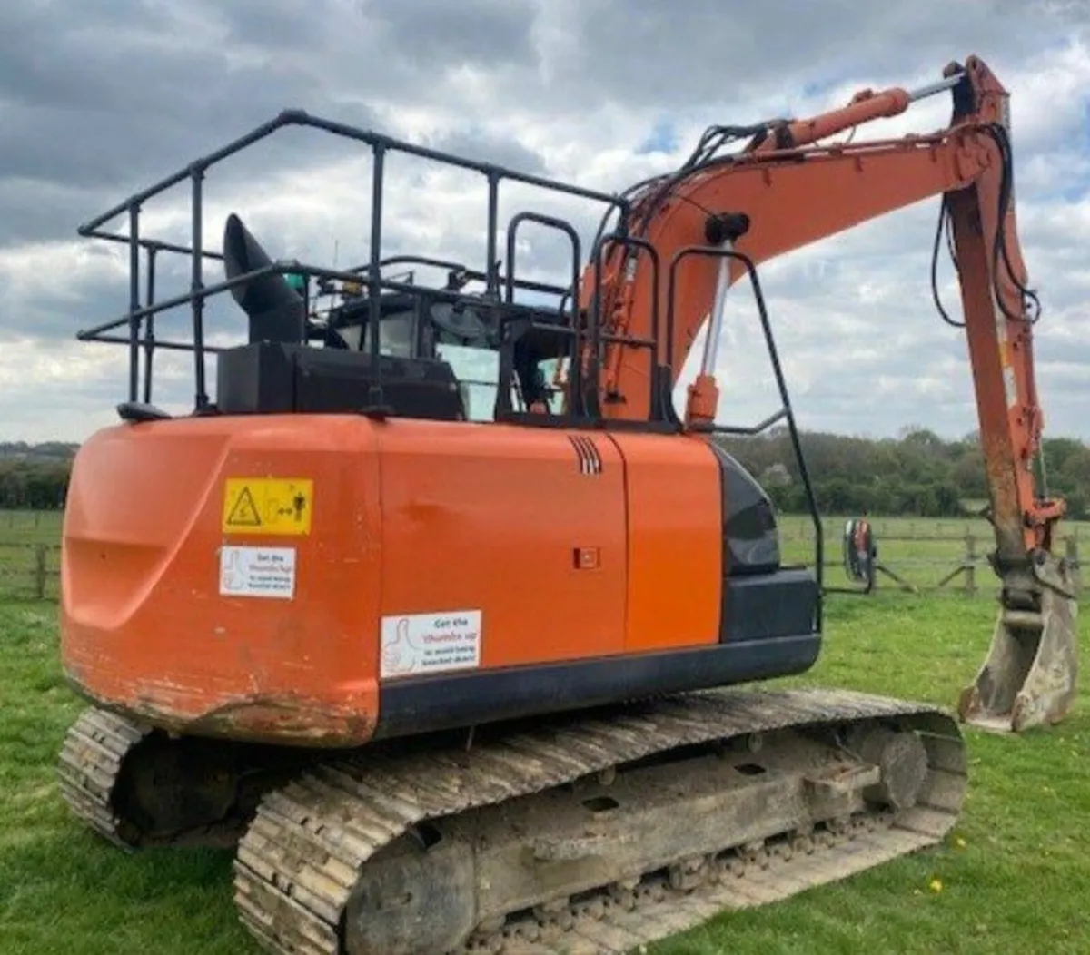 Hitachi digger for hire