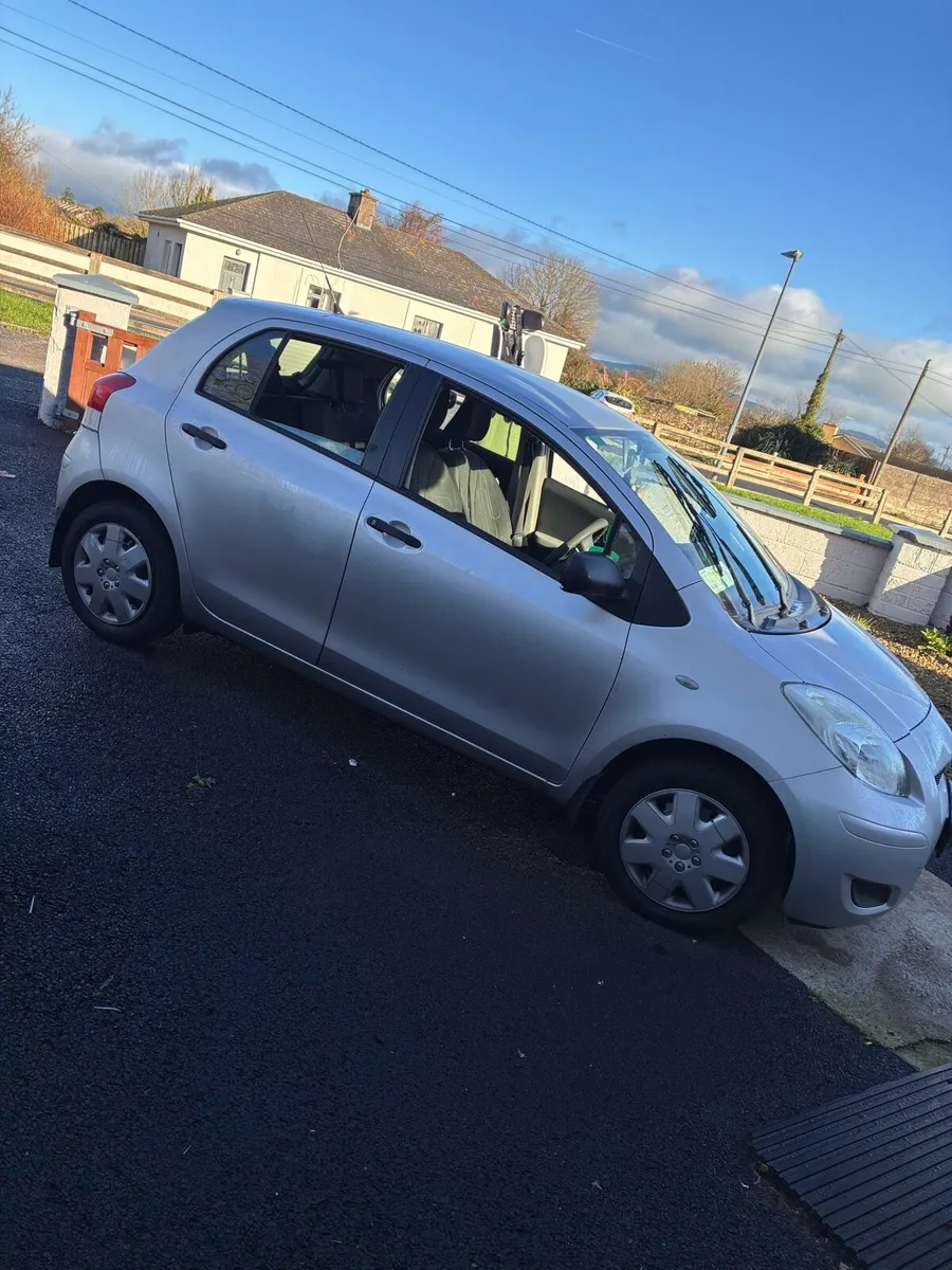 Toyota Yaris - Image 4