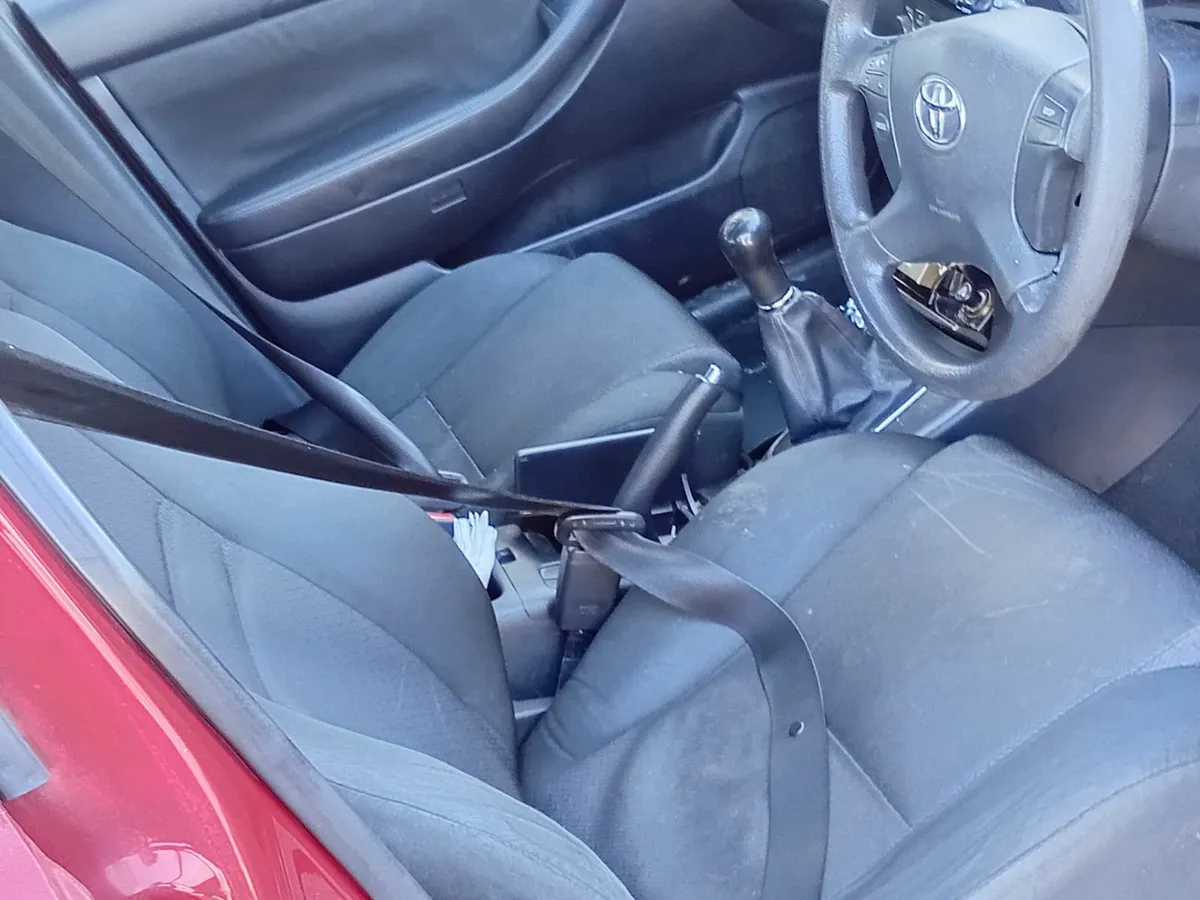 Toyota Avensis 2008 - Image 3