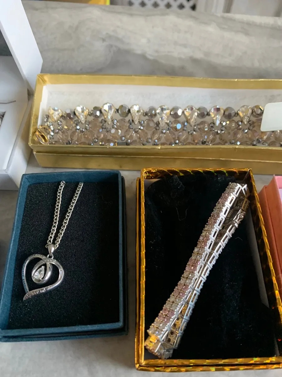 Jewelry - Image 3