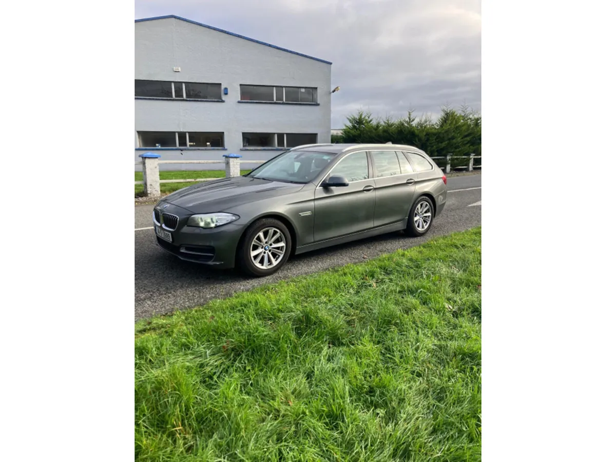 BMW 5-Series 518D SE 5J12 4DR AUTO - Image 1