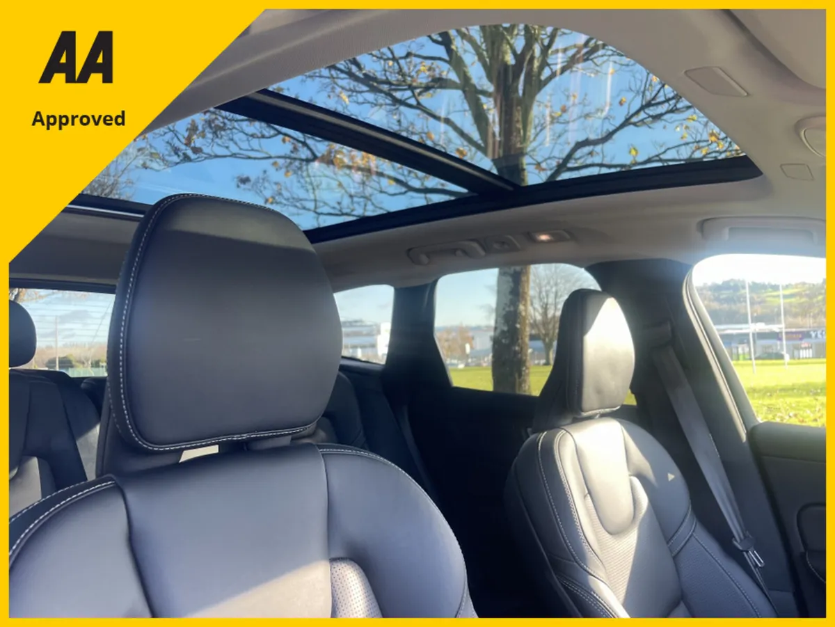 Volvo XC60 INSCRIPT T6 RCHARGE RECHARGE INSCRIPTIO - Image 4