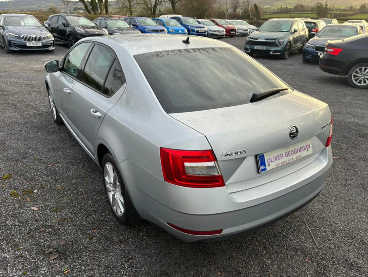 Skoda Octavia 1.6 TDI SEL 115 BHP AUTO - Image 3