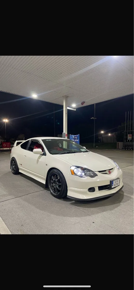 Honda DC5 Type R - Image 1