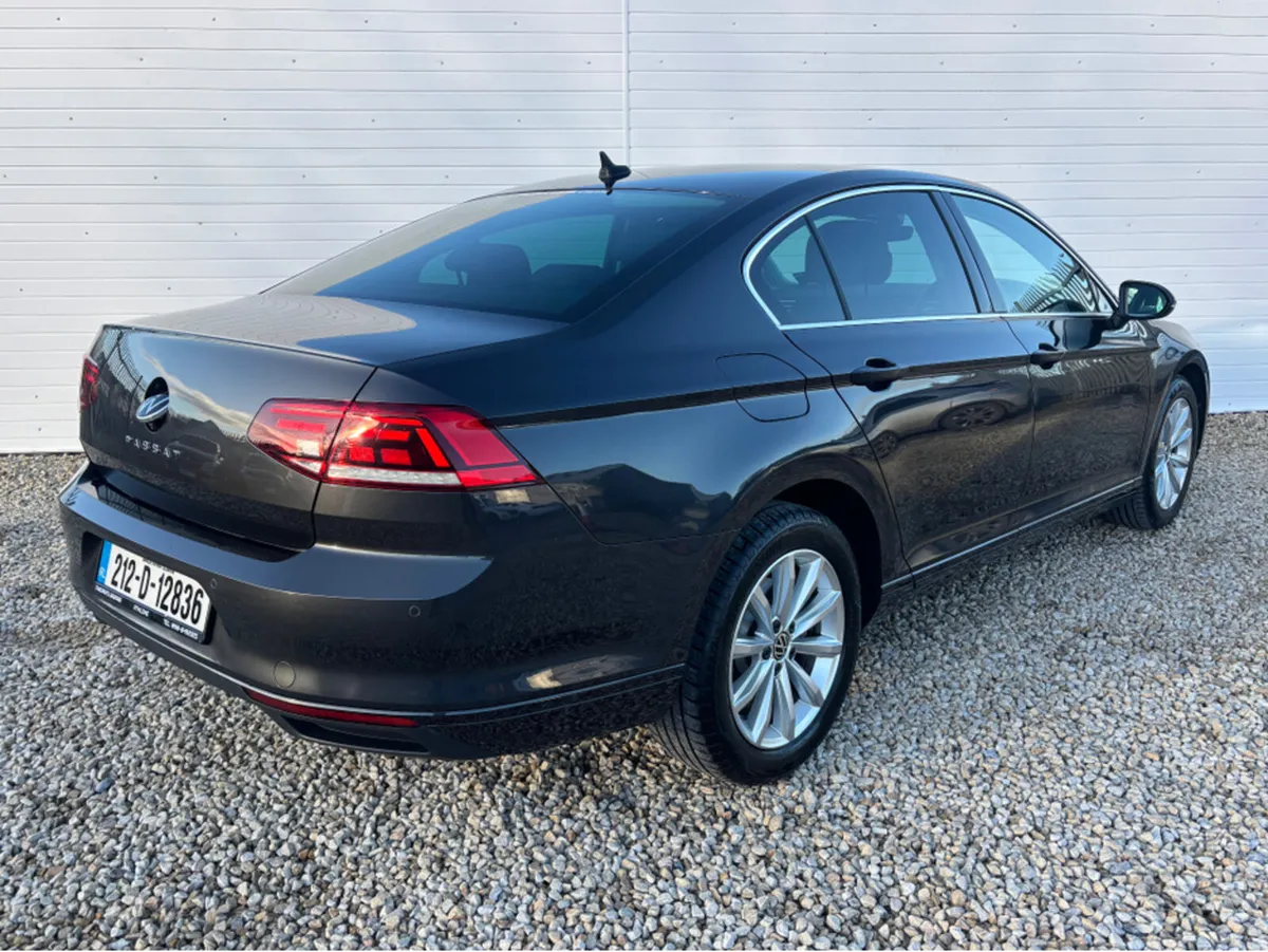 Volkswagen Passat BUSINESS 2.0 TDI MANUAL 6SPEED F - Image 3