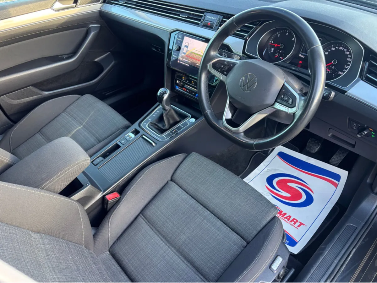 Volkswagen Passat BUSINESS 2.0 TDI MANUAL 6SPEED F - Image 4