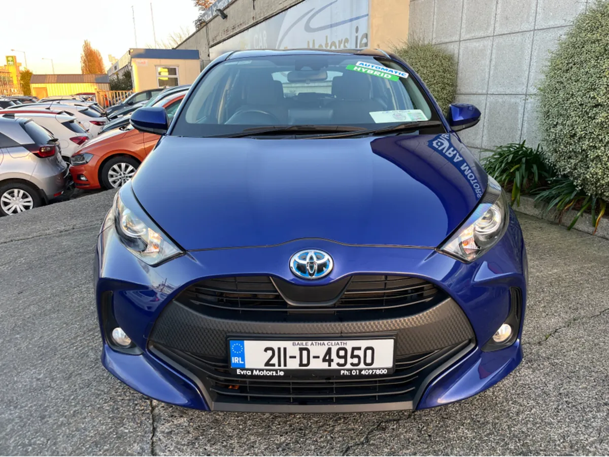 Toyota Yaris LUNA HYBRID AUTOMATIC 1.5 PETROL //KE - Image 2