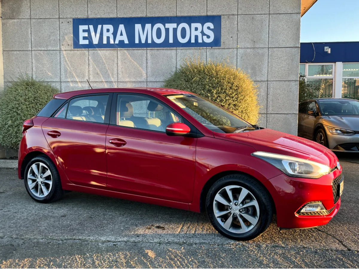 Hyundai i20 DELUXE 1.2 PETROL - Image 3