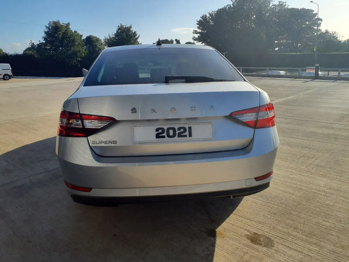 Skoda Superb SE TECHNOLOGY TDI - Image 4
