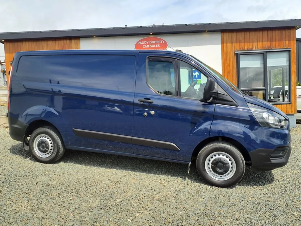Ford Transit Custom 280S 2.0L 5DR - Image 1