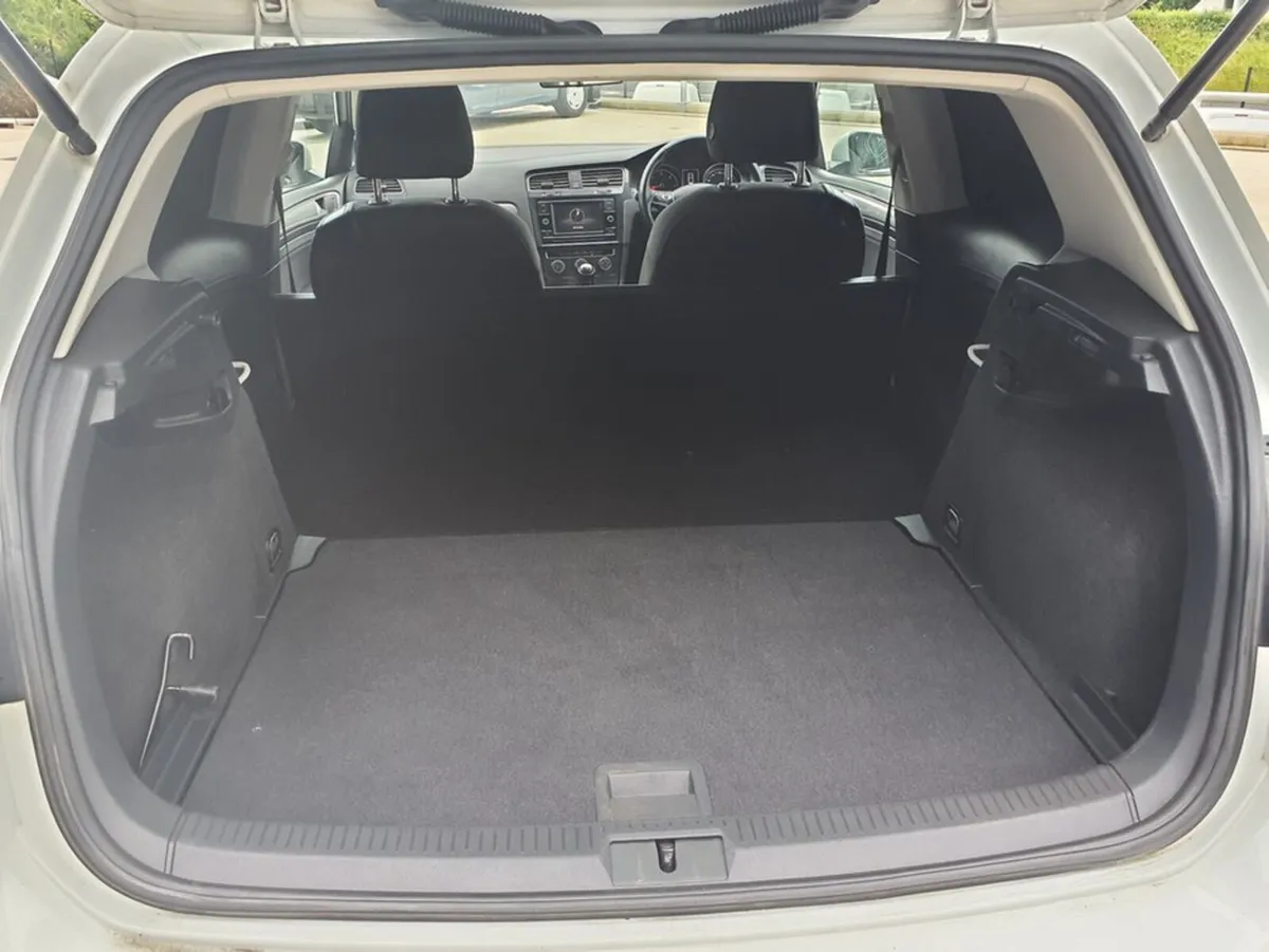 Volkswagen Golf 1.6 Tline TDI 115HP 3DR - Image 2