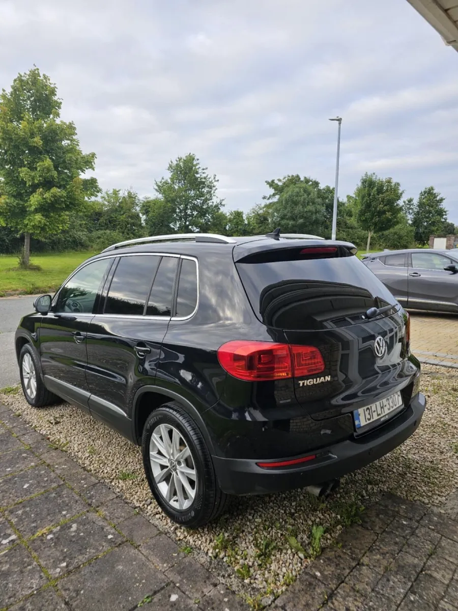 Volkswagen Tiguan 2013 - Image 2