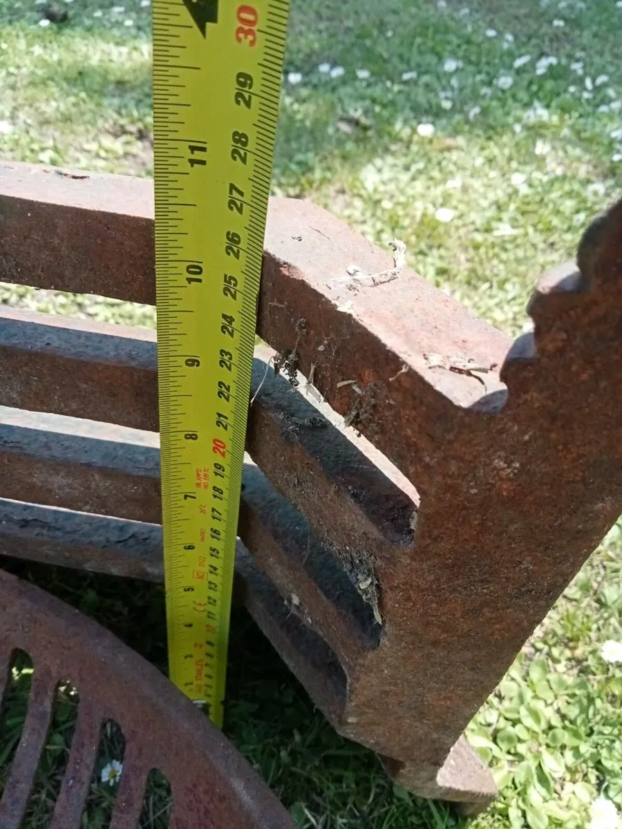 Old fireplace front and grill - Image 4