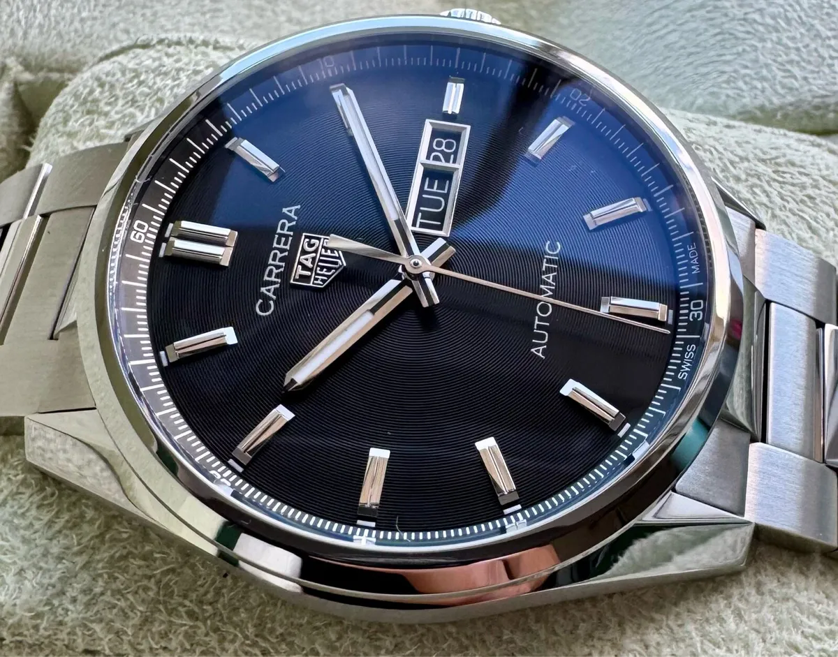 Tag Heuer Carrera Day-Date 2024 - Image 4