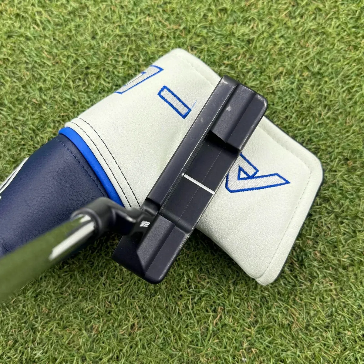 Odyssey Ai-One #2 Putter / 34″ - Image 4