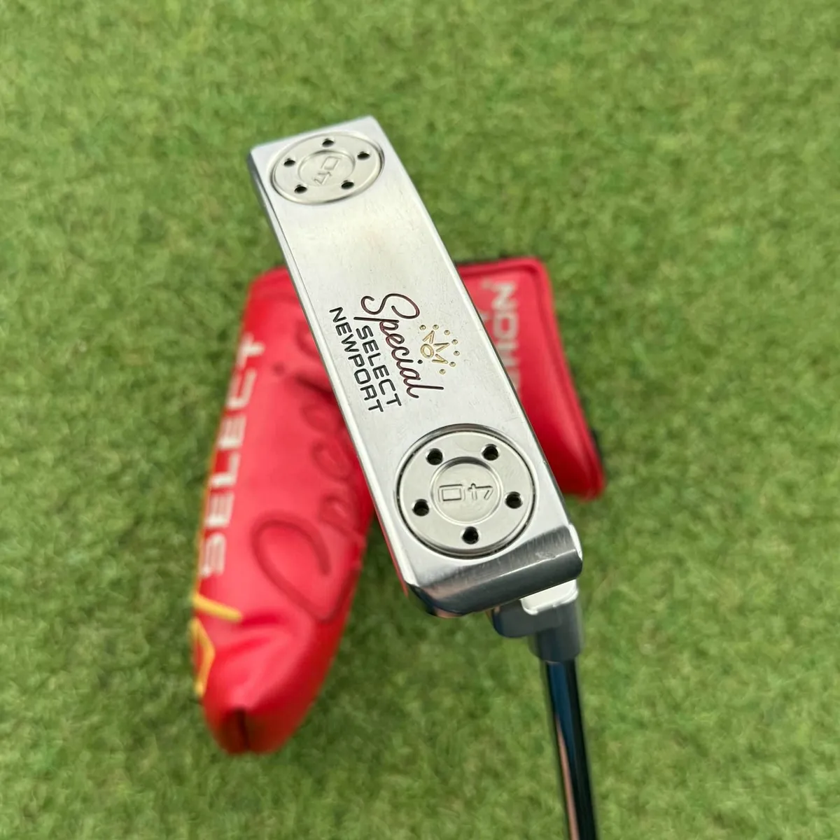 Scotty Cameron Special Select Newport Putter / 34. - Image 2
