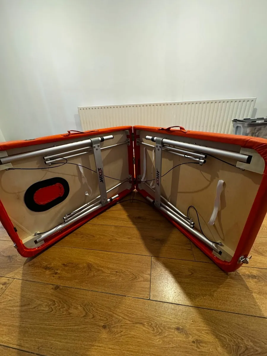 H-ROOT Massage Table ***MAKE AN OFFER*** - Image 3