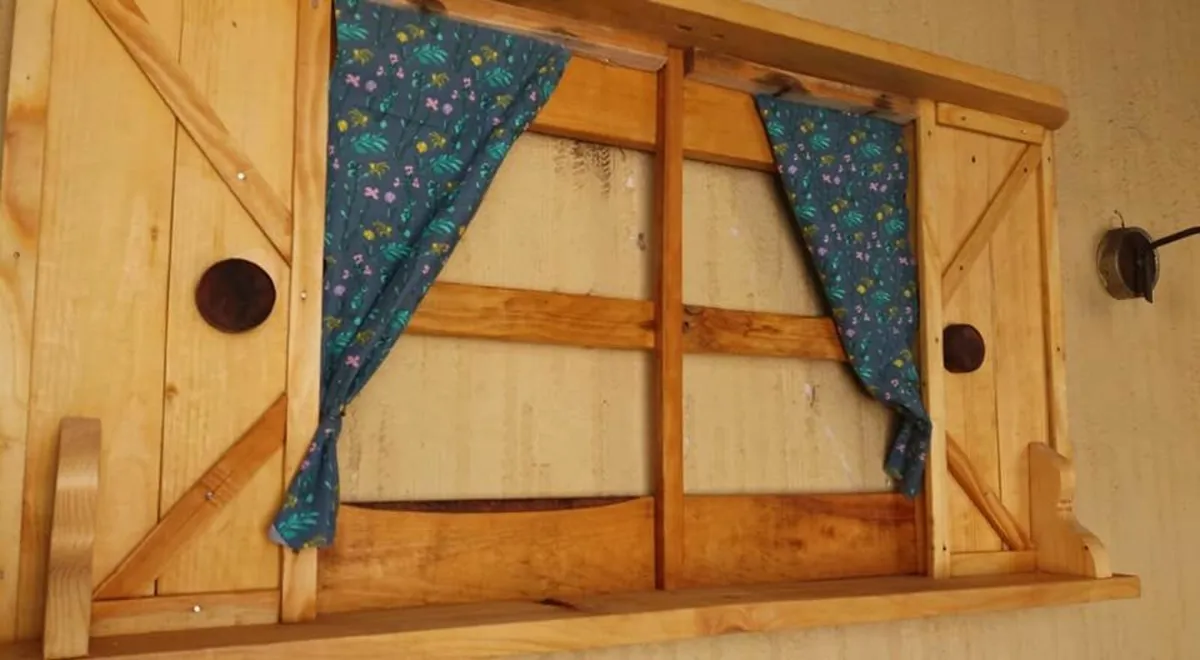 Rustic floating window shutter shelf - Image 3