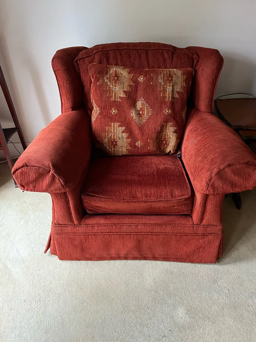 3 seater sofa & single chair - Image 3