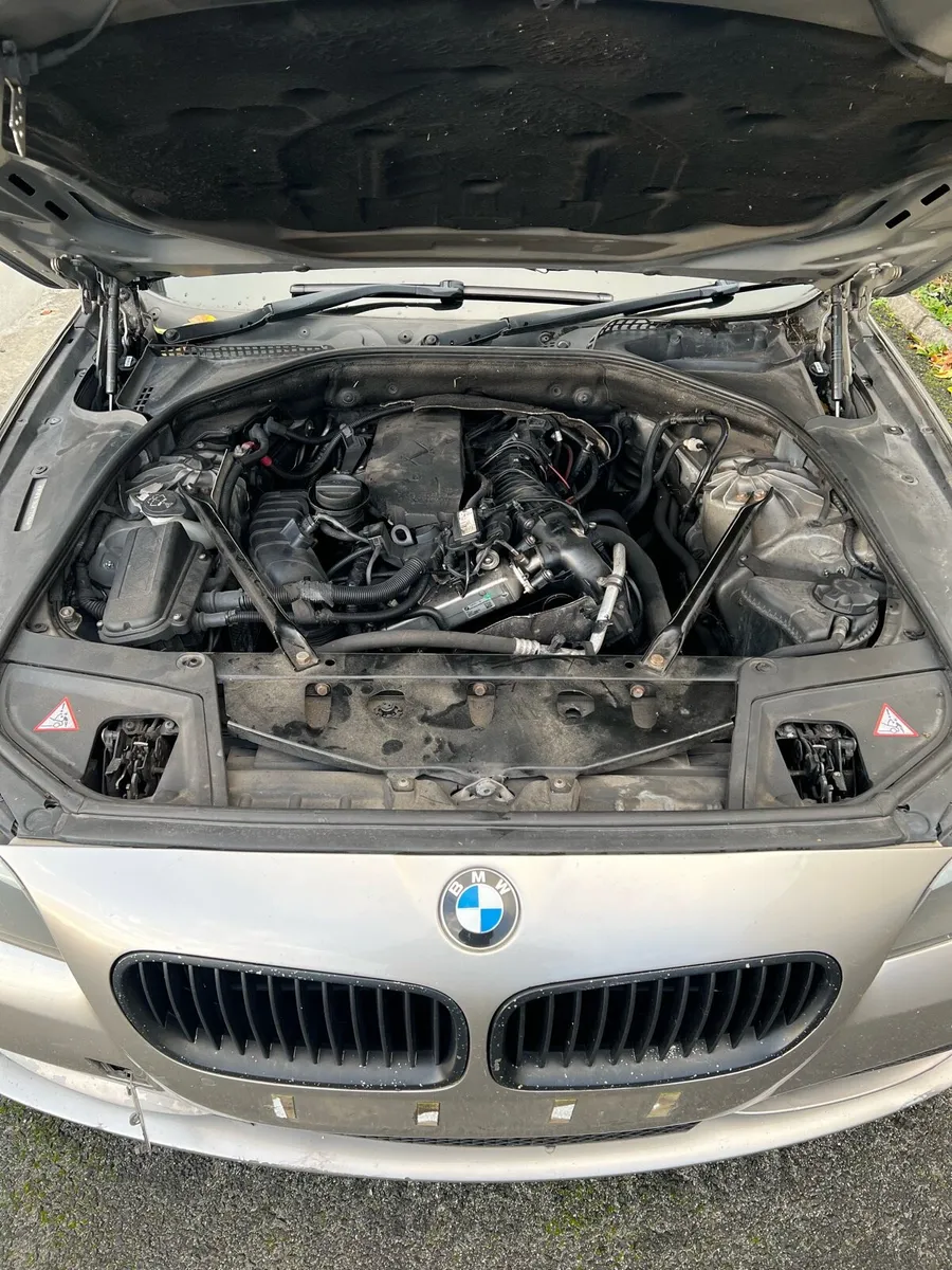 BMW F10 for parts - Image 4