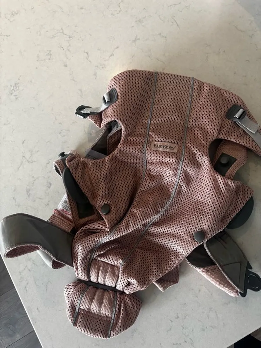 Baby Bjorn airy mesh mini Dusty Pink - Image 2