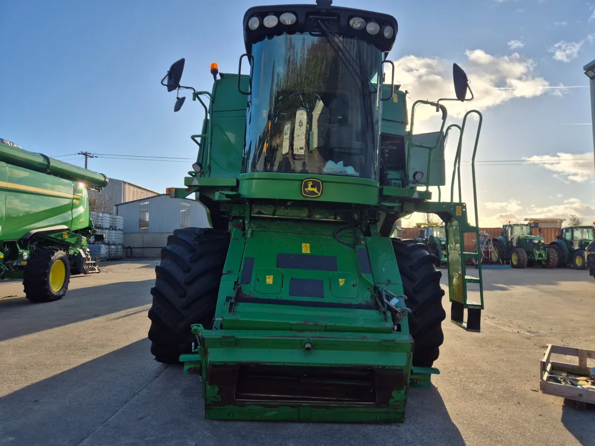 John Deere C670 2007 - Image 3